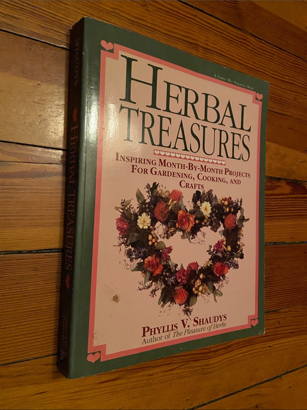 Herb book growing herbs Herbal garden gardening craft book crafts cookbook 90s